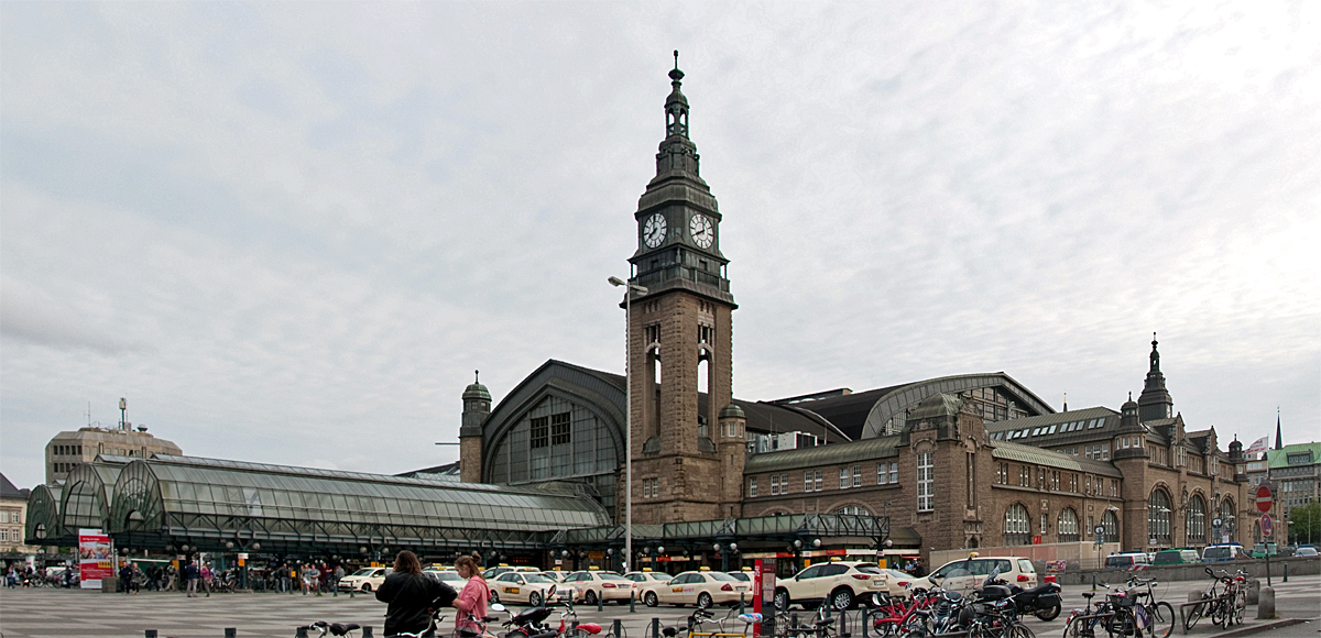Hamburg - Nord-Ost-Seite des Hauptbahnhofes - 14.07.2013