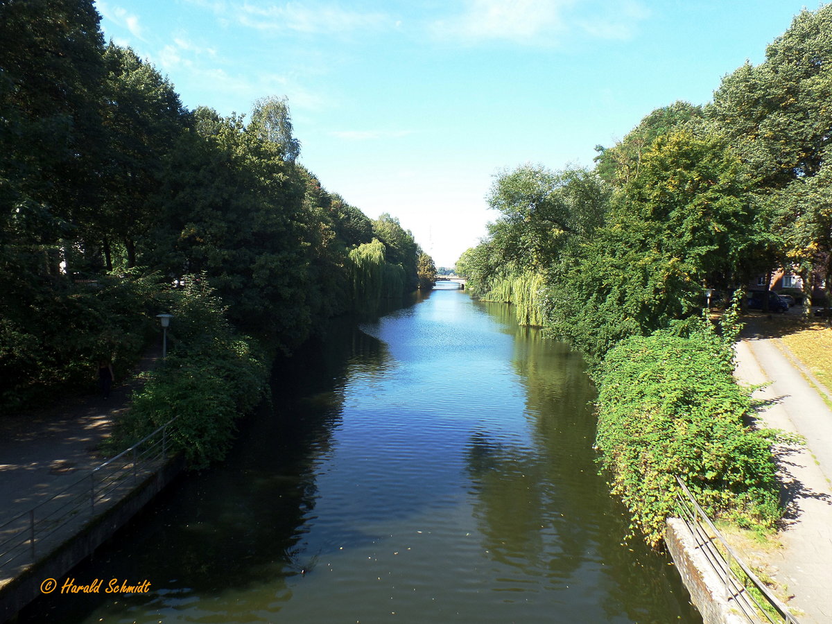 Hamburg-Uhlenhorst am 24.8.2016: Eilbekkanal /