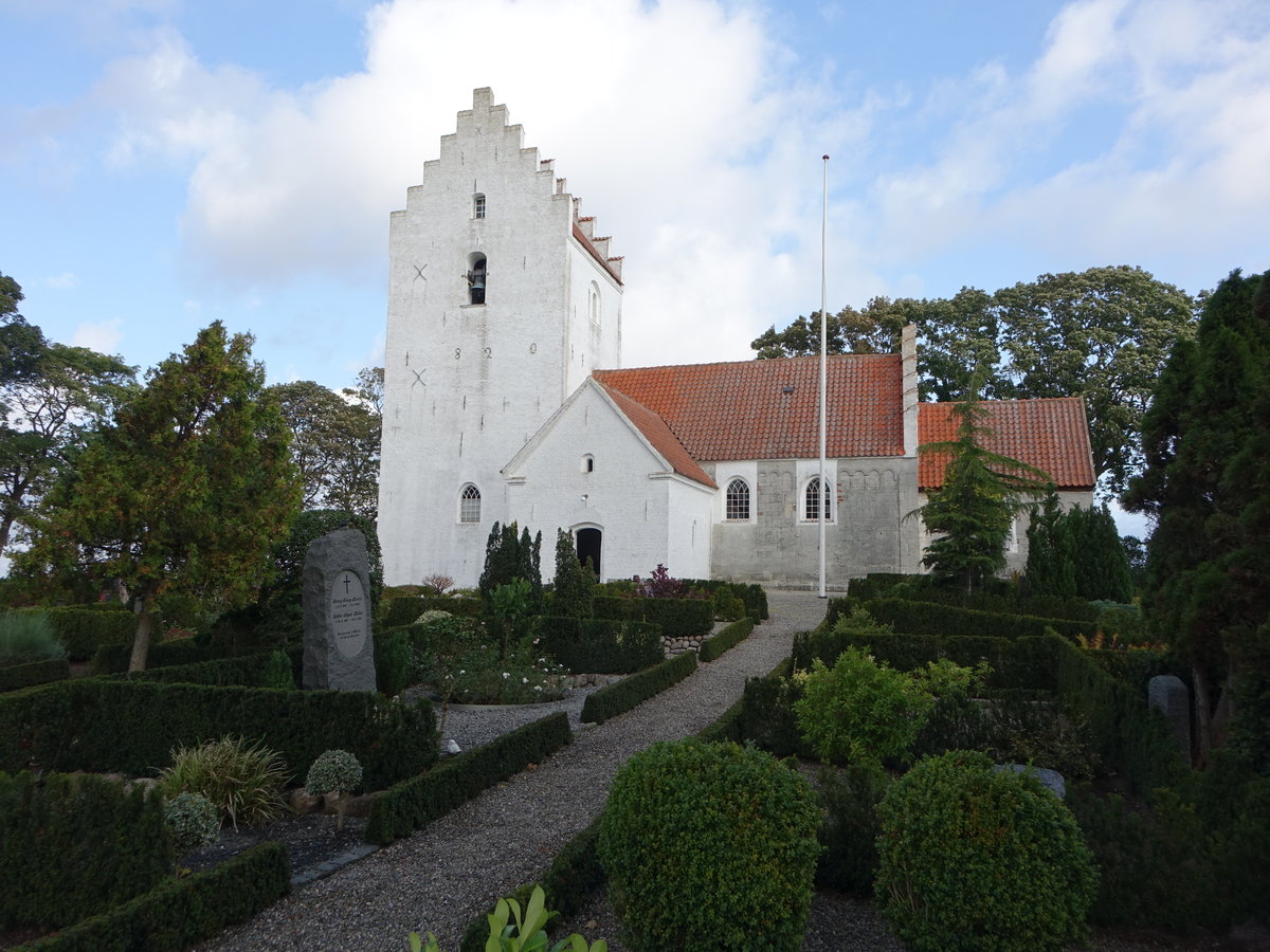 Hammelev, romanische evangelische Kirche, erbaut um 1100 aus Kalkstein (23.09.2020)