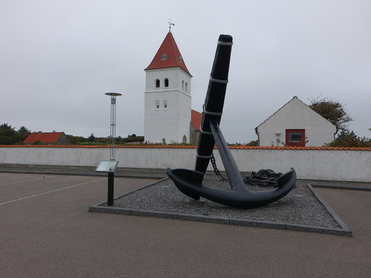 Harbore, Anker der russischen Fregatte Alexander Nevski und die Ev. Dorfkirche am Kirchplatz (19.09.2020)