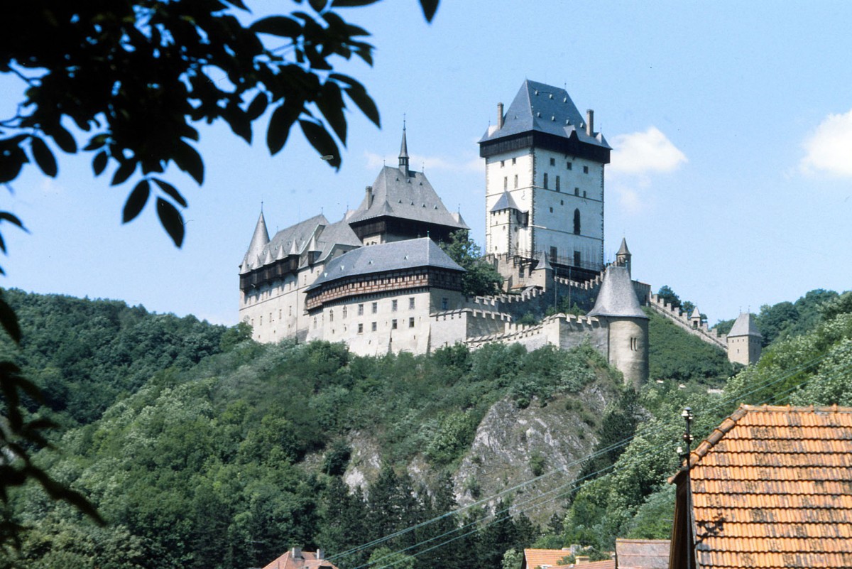 Hard Karltejn im bhmischen Karlstein. Aufnahme: Juni 1990 (eingescanntes Dia).