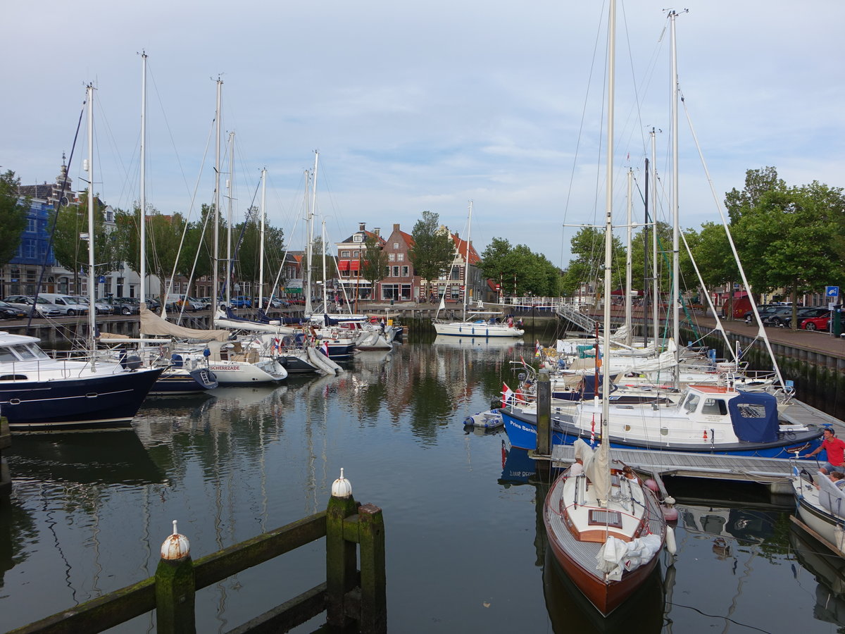 Harlingen, Aussicht auf den Noorderhaven in der Altstadt (26.07.2017)