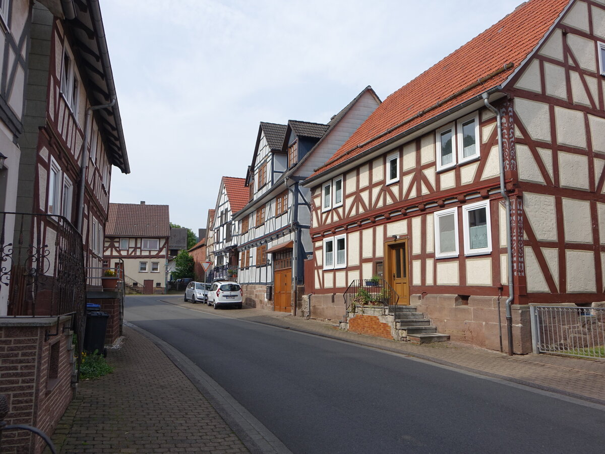 Harmuthsachsen, Fachwerkhuser in der Meinerstrae (04.06.2022)