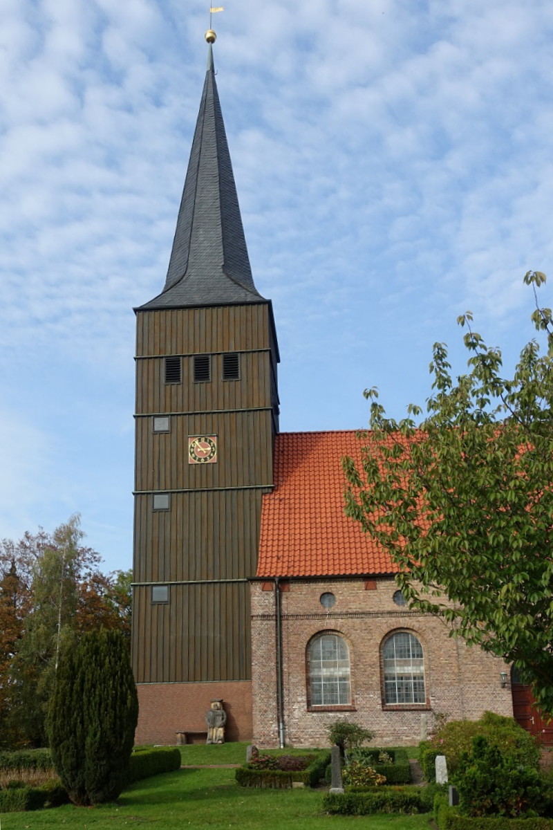 Haselau im Kreis Pinneberg am 15.10.2019: Hl. Dreiknigskirche der Ev.-Luth. Kirchengemeinde /
