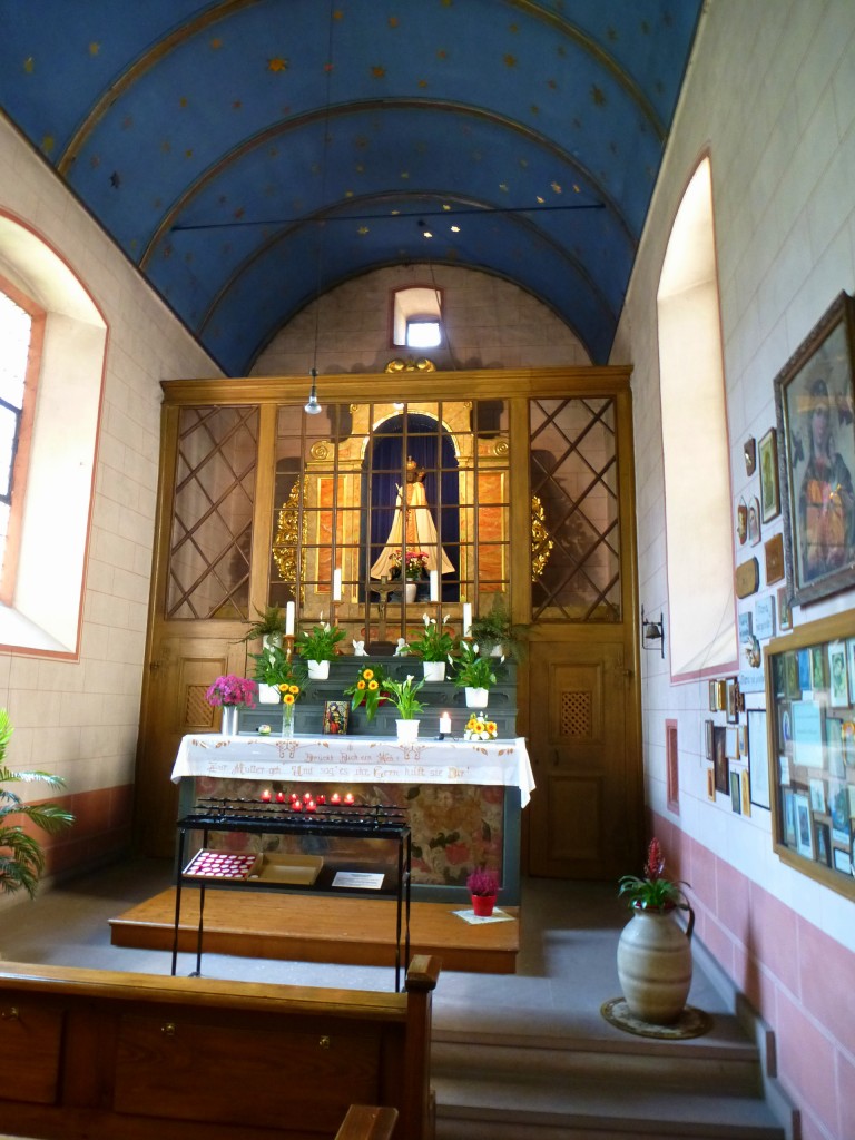 Haslach im Kinzigtal, Blick in die Loreto-Kapelle, wurde 1660 neben der Klosterkirche errichtet, Juli 2013