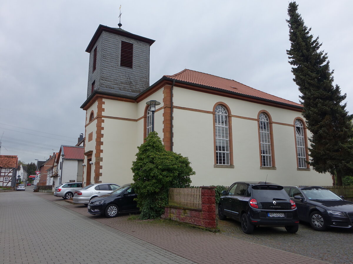 Hassenhausen, evangelische Kirche in der Strae zur Umgehungsstrae (30.04.2022)