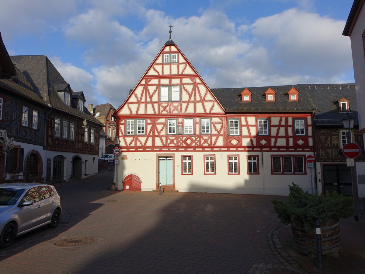 Hattenheim, ehem. Gasthaus Rheingauer Weinstube, erbaut im 16. Jahrhundert (30.01.2022)