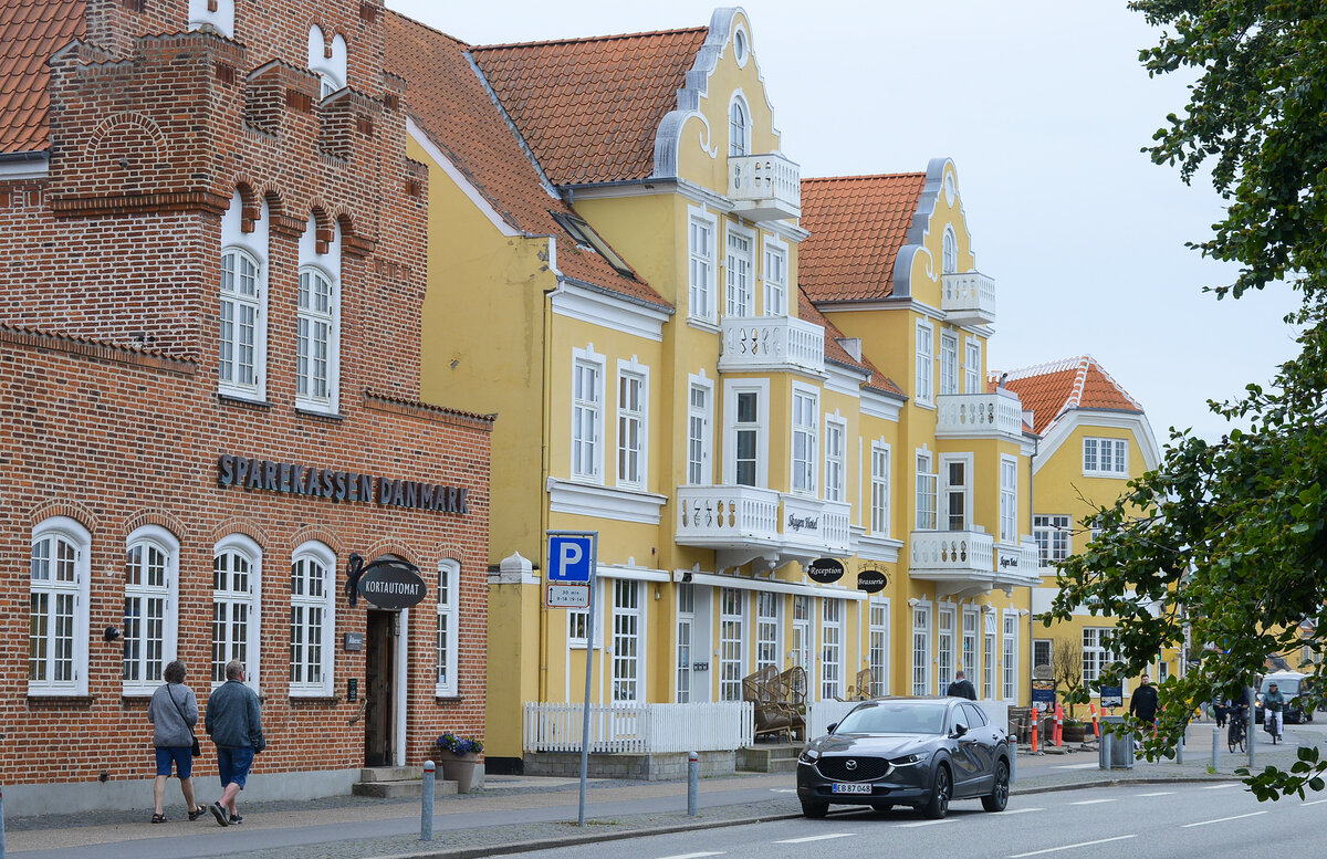 Ha�ser am Sankt Laurentii Vej in der Altstadt von skagen in Nordj�tland (D�nemark). Aufnahme: 12. Juni 2026.