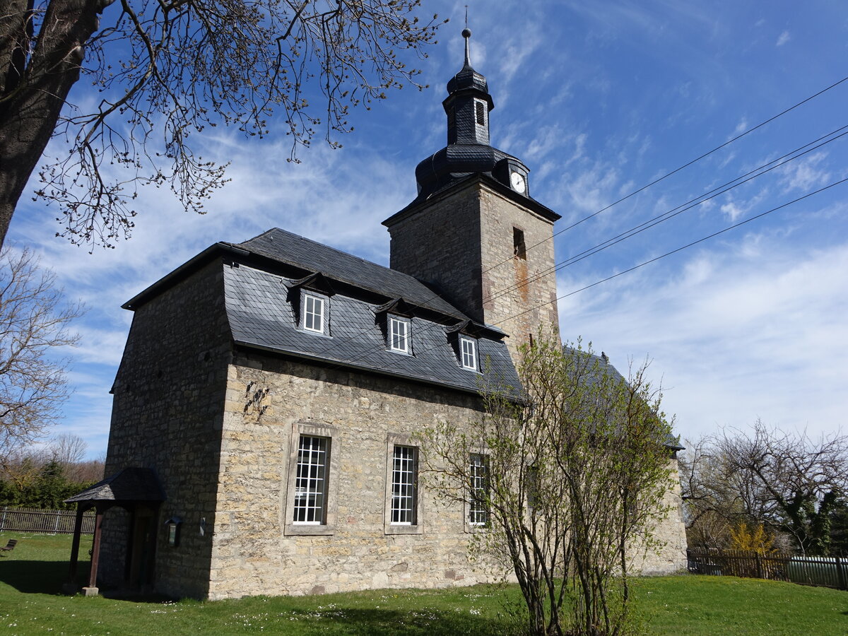 Haufeld, Ev. St. Christophorus Kirche, erbaut im 11. Jahrhundert, Kirchturm von 1762 (17.04.2022)