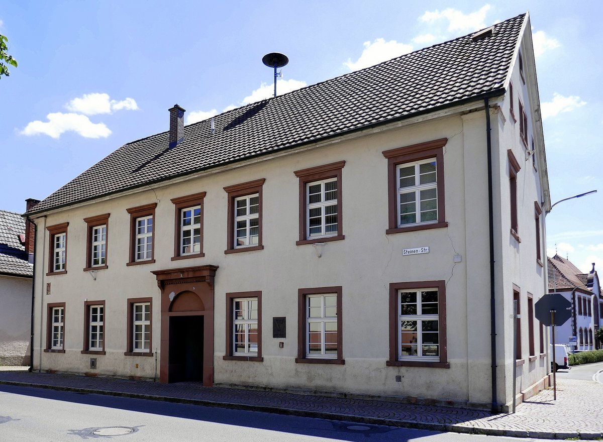 Hauingen, nrdlichster Ortsteil von Lrrach, das Rathaus der Gemeinde mit ca.3000 Einwohnern, Juli 2020 
