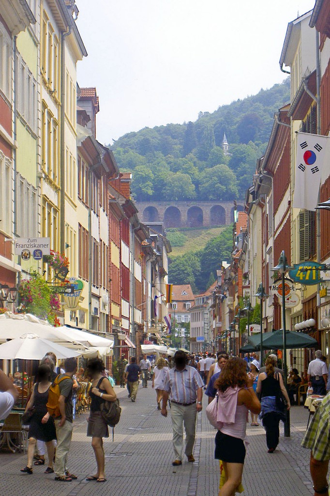 Hauptstrae in Heidelberg. Aufnahme: Juli 2005.