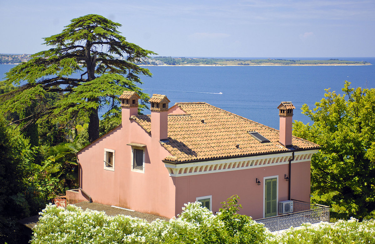 Haus an der Stadtmauer in Piran. Aufnahme: 26. Juli 2016.