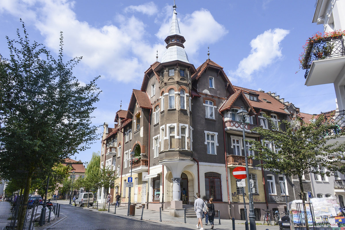 Haus an der Wajdeloty-Strae im Danziger Stadtteil Langfuhr (Gdańsk-Wrzeszcz). Aufnahme: 14. August 2019. Das alte Langfuhr knnen wir in den Erzhlungen von Gnter Grass kennenlernen, denn hier wurde der Literaturnobelpreistrger und Ehrenbrger Danzigs geboren. 