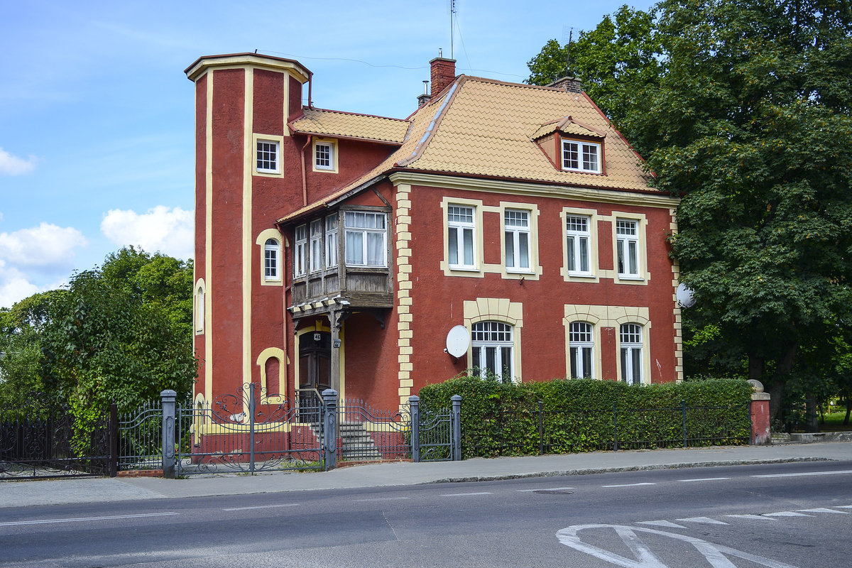 Haus aus der deutschen Grnderzeit an der Ecke Bohaterw Monte Cassino/Wojska Polskiego (bis 1945: Auguststrae/Stolper Chaussee). Aufnahme: 19. August 2020.