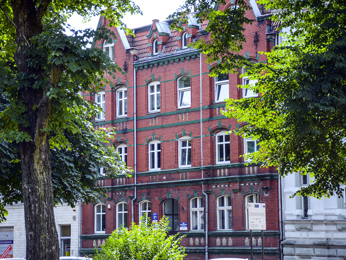 Haus aus der deutschen Grnderzeit in Ulica Reja Mikołaja (bis 1945 Gerberstrae) in Lębork (Lauenburg in Pommern). Aufnahme: 19. August 2020.