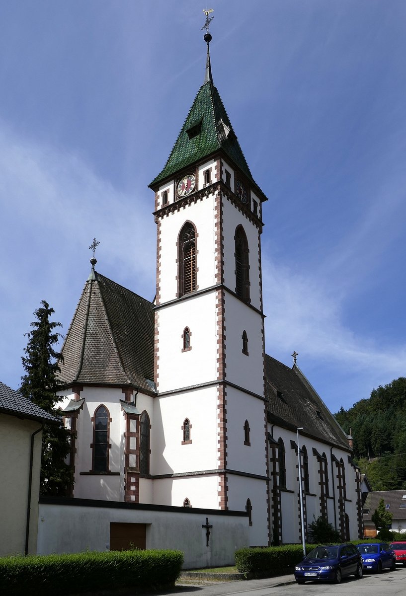 Hausen im Wiesental/Sdschwarzwald, die katholische Pfarrkirche St.Josef, im neugotischen Stil erbaut 1892-95, Architekt Max Meckel, Juli 2020