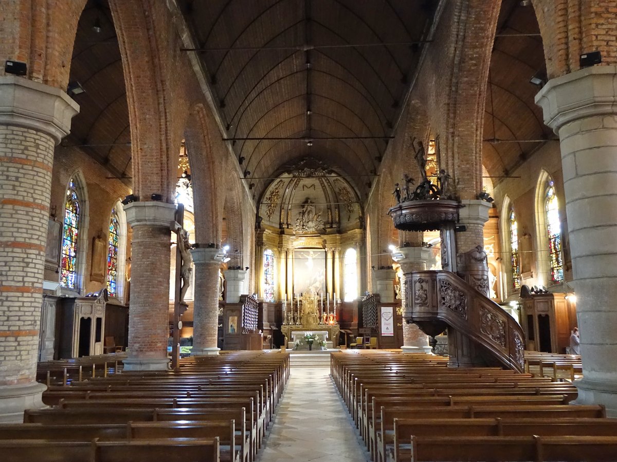 Hazebrouck, Innenraum der St. Eloi Kirche (14.05.2016)