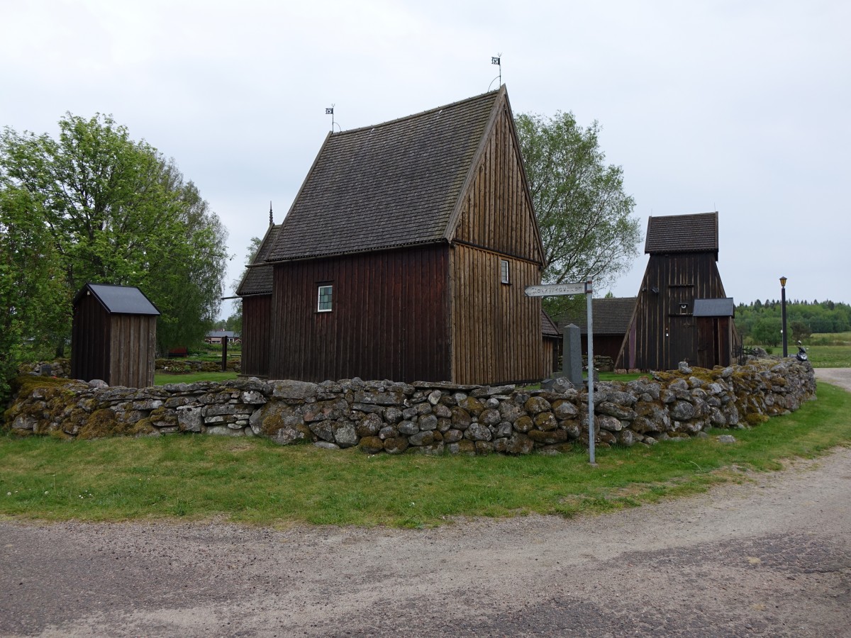 Hedared bei Boras, Schwedens einzige erhaltene Stabkirche, erbaut im 16. Jahrhundert (13.06.2015)