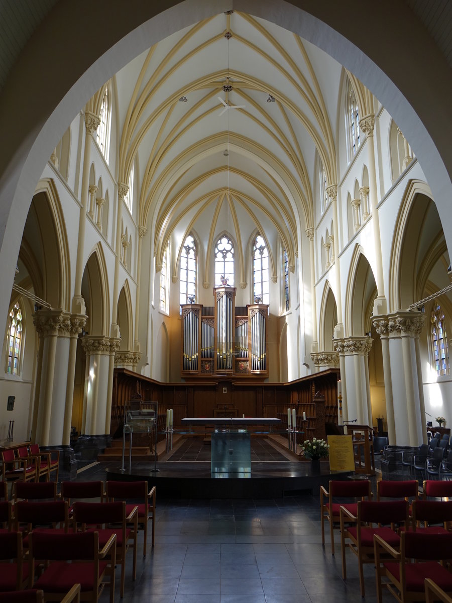 Heeswijk-Dinther, Innenraum der Klosterkirche der Norbertijnerabdij van Berne (06.05.2016)