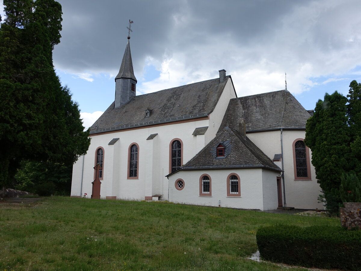 Heidweiler, kath. Pfarrkirche St. Vincentius, erbaut 1416, Chor erbaut 1644 (23.06.2022)