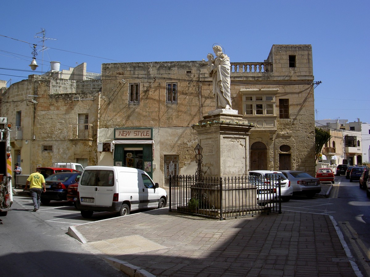 Heiligenstatue in der Vittorija Strae in Naxxar (21.03.2014)