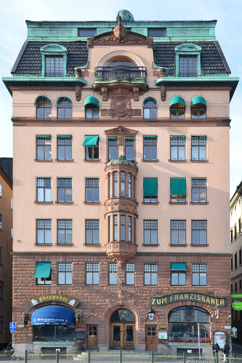 Heimatliche Gefhle kommen beim Anblick dieses Gebudes und des darin befindlichen Restaurants  Zum Franziskaner  auf. (Stockholm, Oktober 2011)