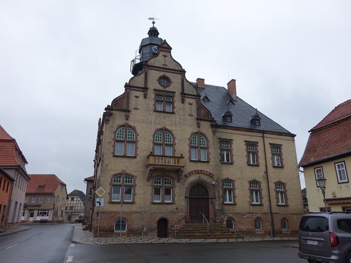 Heldrungen, Rathaus an der Hauptstrae, erbaut von 1900 bis 1901 (08.04.2023)