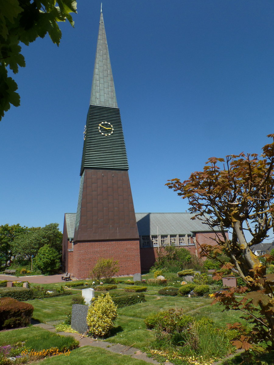 Helgoland am 23.5.2018:  die evangelisch-lutherische St. Nicolai-Kirche auf dem Oberland /