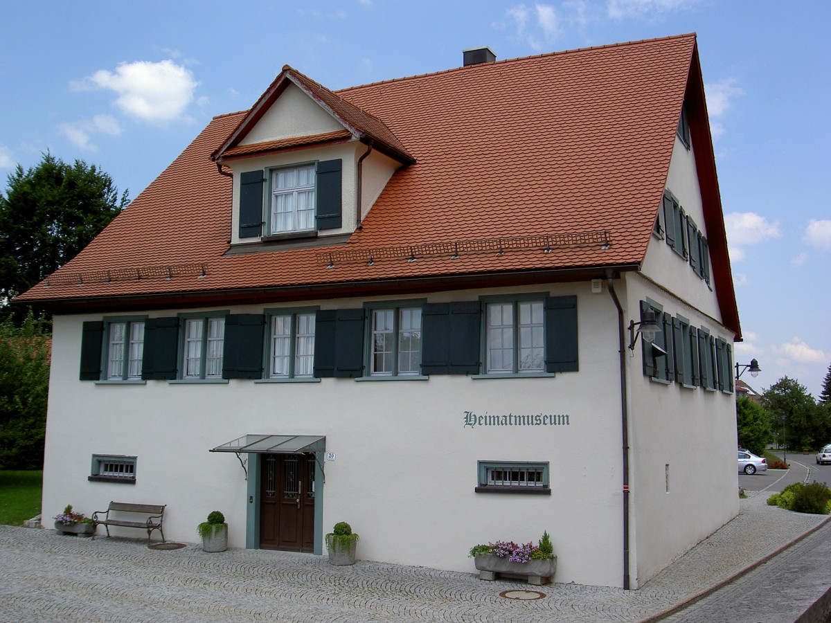 Hergensweiler, Ehemalige Salzfaktorei und Pfarrhof, Anfang 18. Jahrhundert, heute Heimatmuseum mit einer umfangreichen Sammlung religiser Volkskunst (18.06.2014)