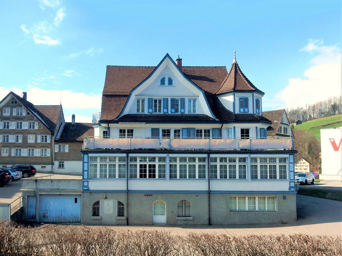 Herisau, Mhlebhl 24, Wohnhaus beim Bahnhof - 05.04.2015