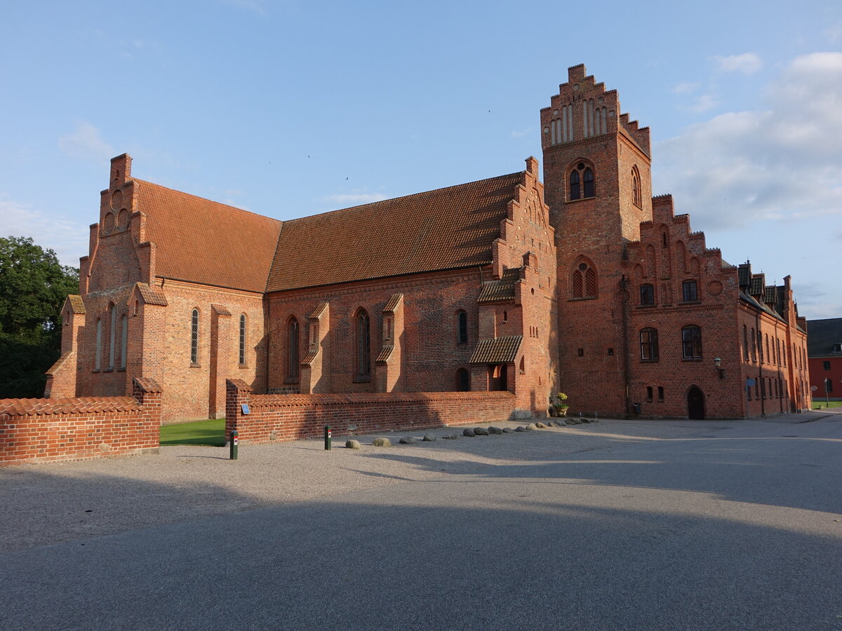 Herlufsholm, Klosterkirche im Nordflgel des Skovkloster, erbaut im 12. Jahrhundert (19.07.2021)