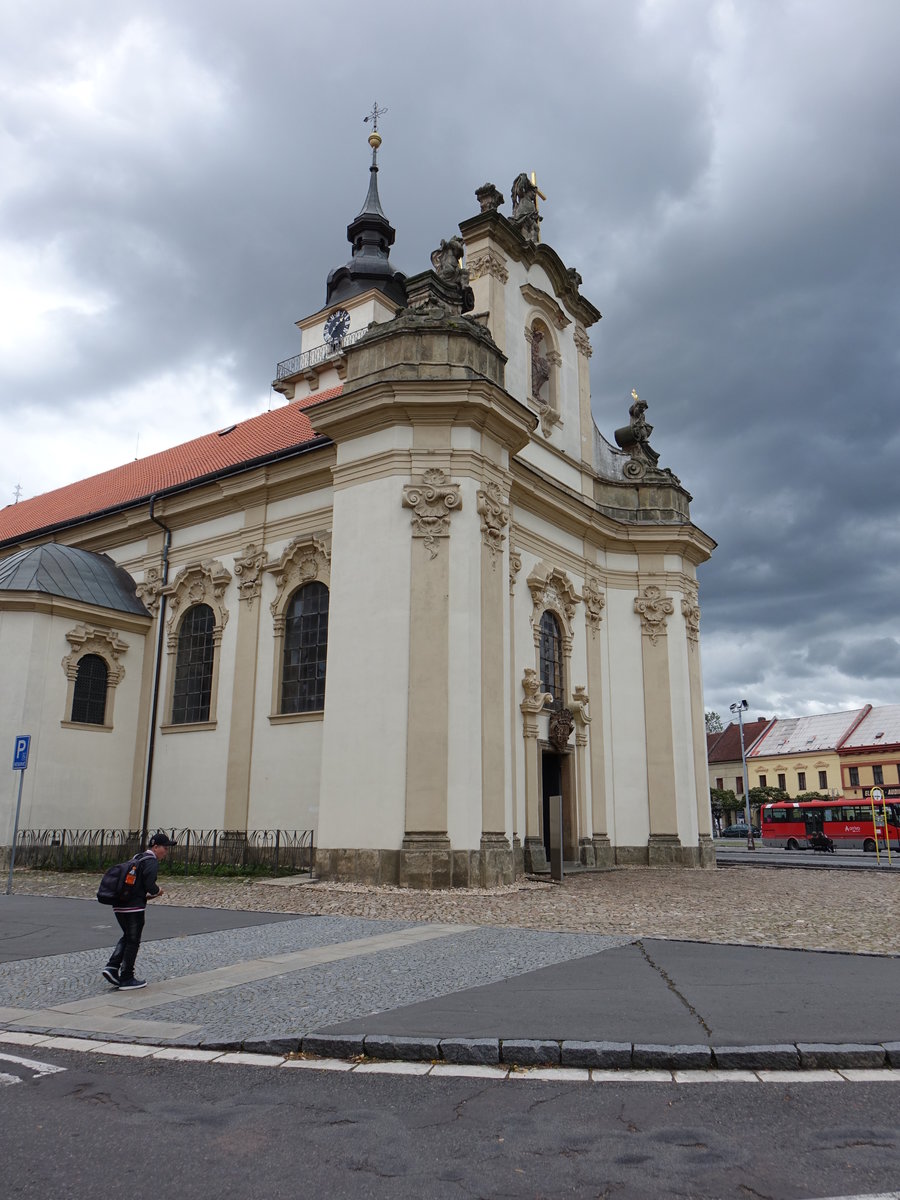 Hermanuv Mestec / Hermannstdtel, Pfarrkirche St. Bartholomus, erbaut von 1756 bis 1762 (30.09.2019)