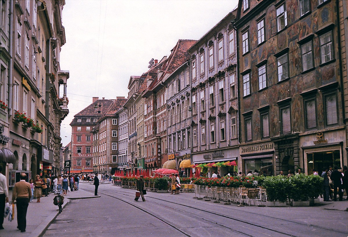 Herrengasse in Graz. Aufnahme: Juli 1984 (digitalisiertes Negativfoto).