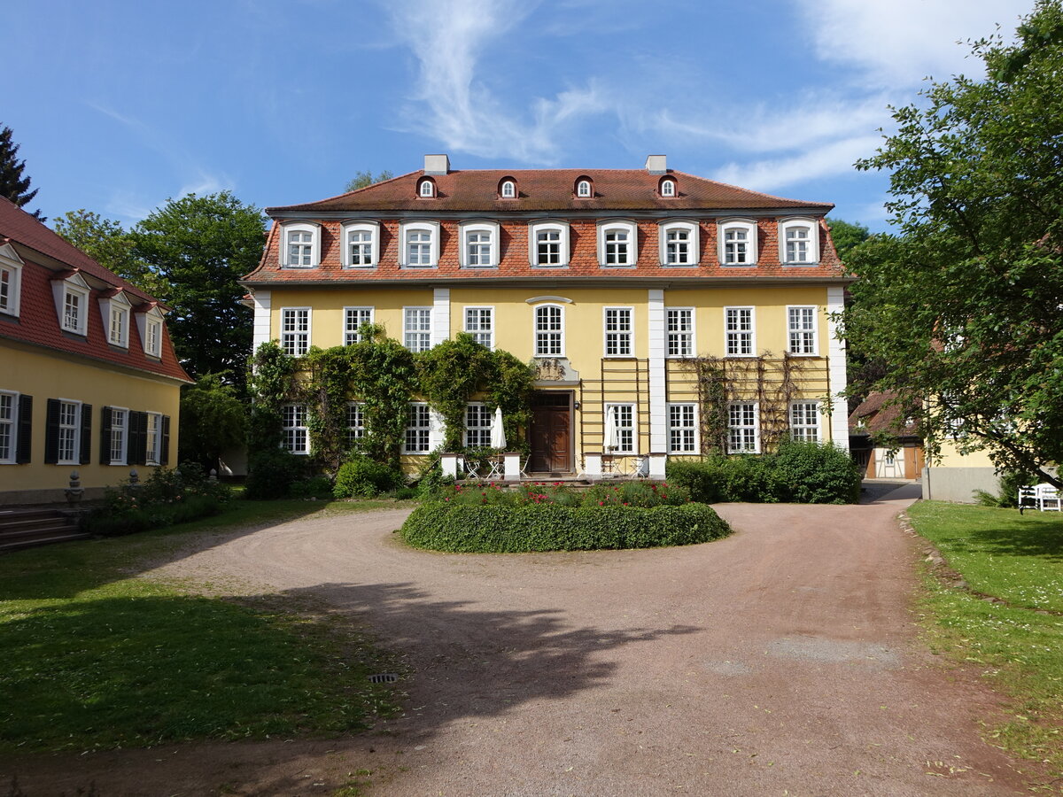Herrenhaus Imshausen, erbaut im 18. Jahrhundert, heute Sitz der Stiftung Adam von Trott (03.06.2022)