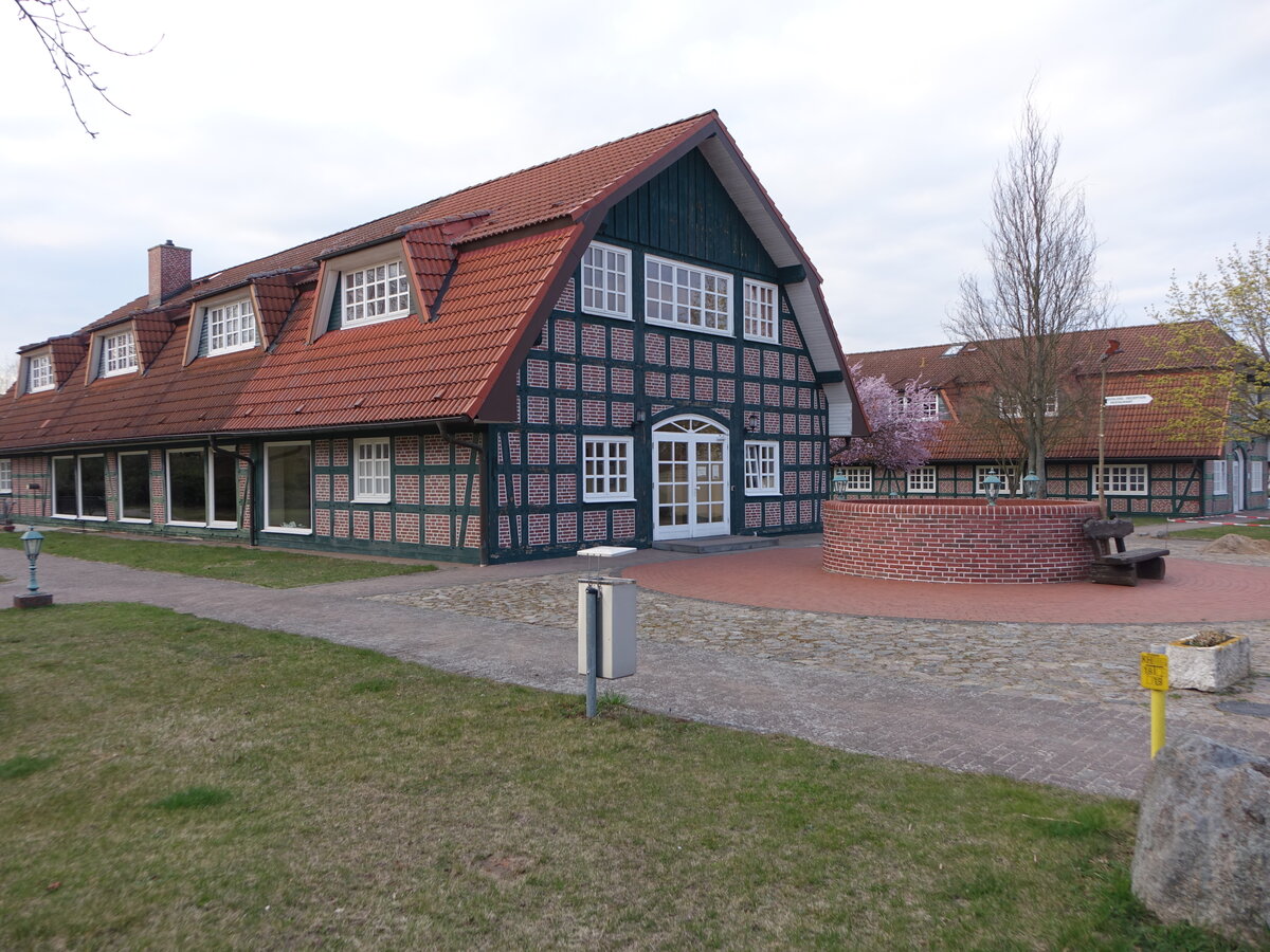 Herrenstein, Wirtschaftsgeb�ude des Gutshof (10.04.2026)