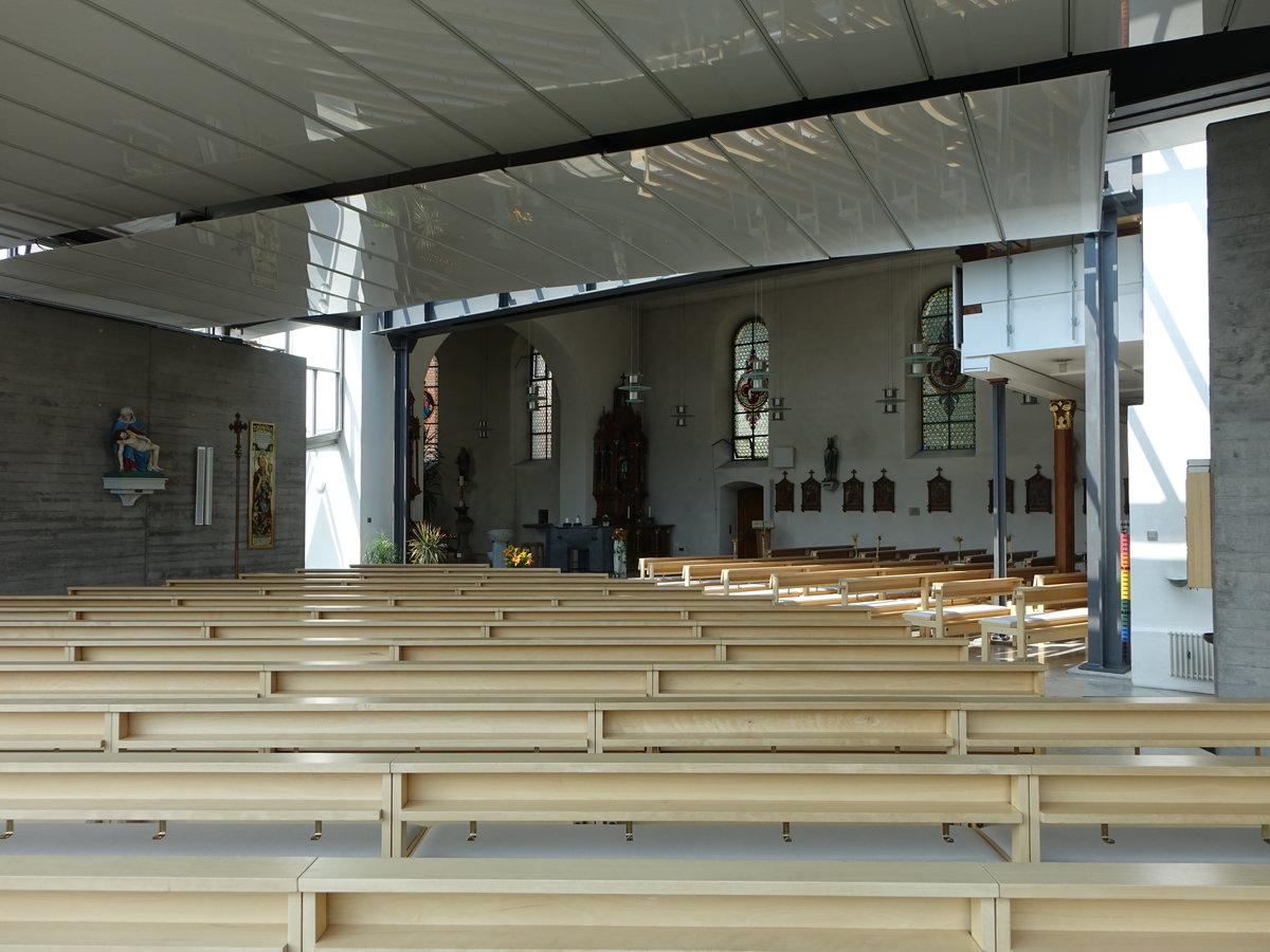 Herrenzimmern, moderner Anbau von 1995 in der Pfarrkirche St. Jakobus (19.08.2018)