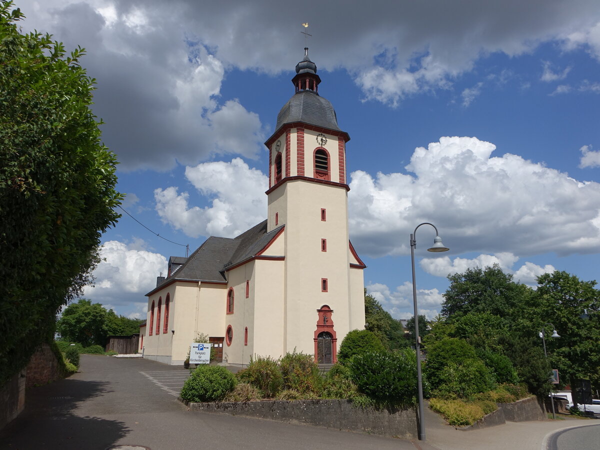 Hetzerath, kath. Pfarrkirche St. Hubertus, erbaut 1772 (23.06.2022)