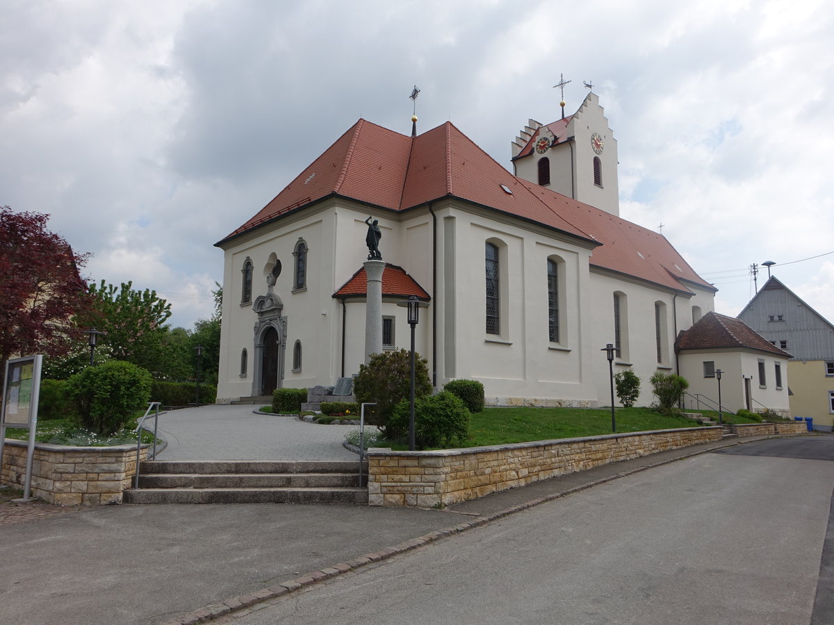 Heudorf im Hegau, Pfarrkirche St. Blasius, erbaut von 1709 bis 1723 (25.05.2017)