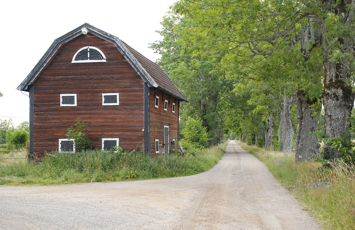 Heuschuppen in Mossebo bei Lnrneberga in Schweden. Bekanntheit geniet Lnneberga aus den Bchern von Astrid Lindgren.
Aufnahme: 21. Juli 2017.