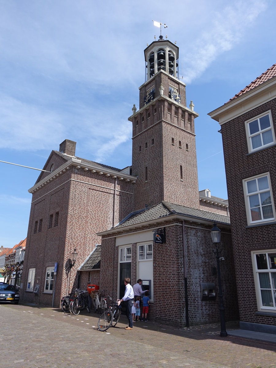 Heusden, neues Rathaus am Marktplatz (06.05.2016)