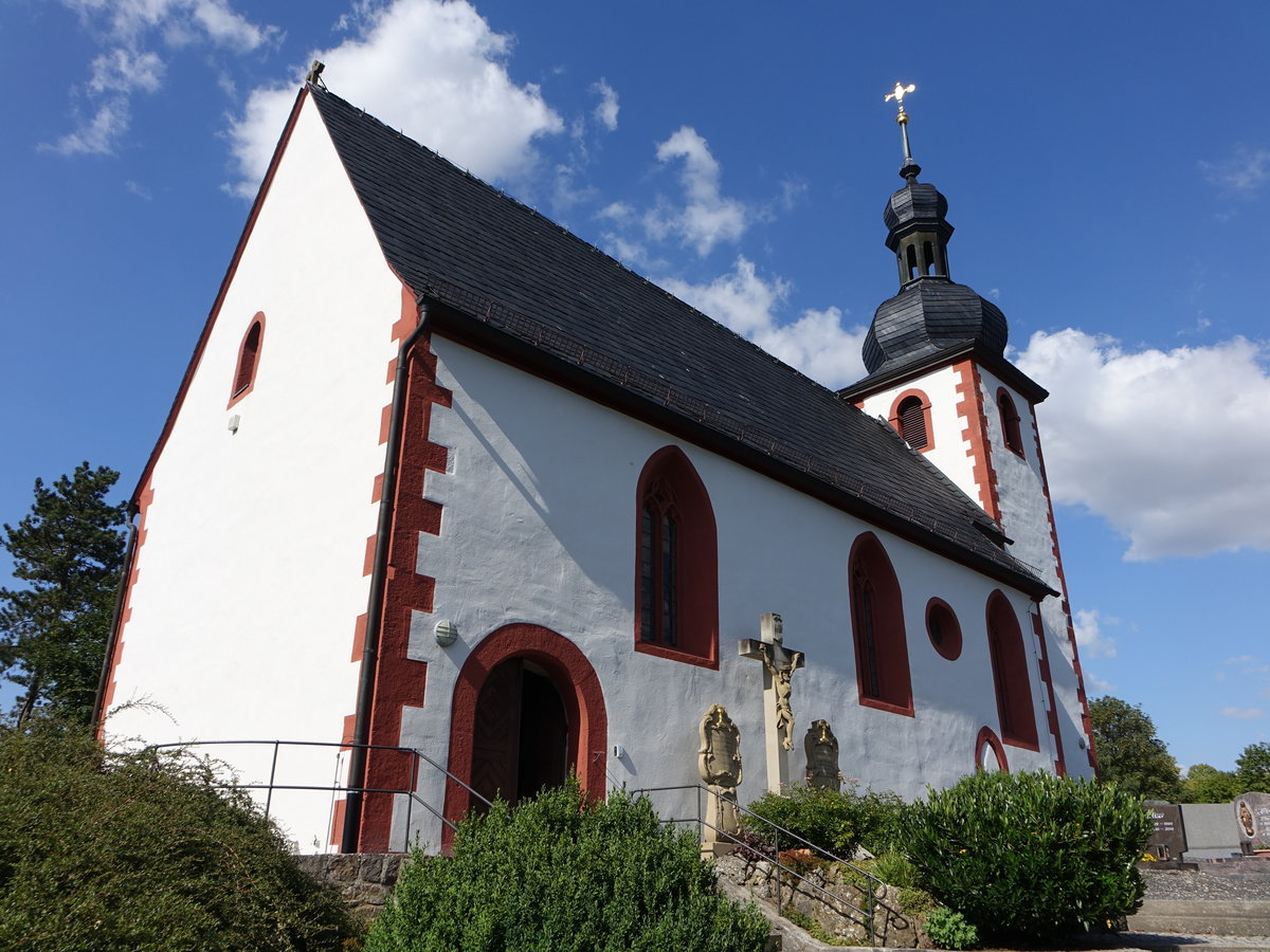 Heustreu, Bergkirche St. Michael, sptgotische Chorturmkirche, erbaut ab 1456 (08.07.2018)