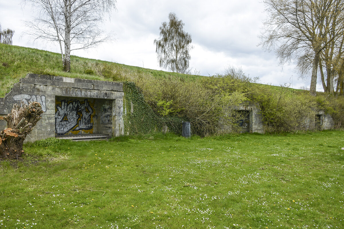 Heute sind nur noch Bunker der ehemaligen deutschen Torpedostation in Hrup Klint(stlich von Sonderburg in Nordschleswig) zurck. 1944 beschlagnahmten die deutschen Truppen die alte Torpedostation aus dem Jahr 1906 und richteten hier eine Versuchsstation ein. Aufnahme: 23. April 2024.