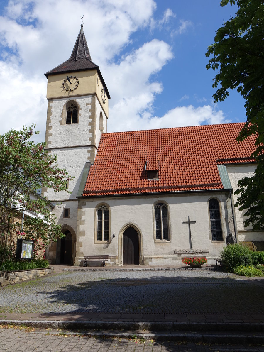 Heutingsheim, Ev. St. Simon und Judas Kirche, sptgotische Westturmkirche von 1487 (26.06.2016)