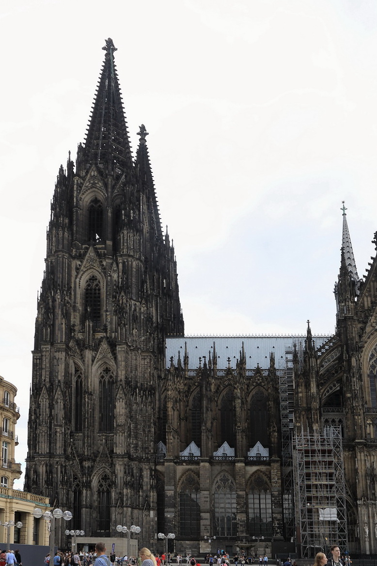 Hier die Sdansicht des Klner Dom am 29. Juli 2017.