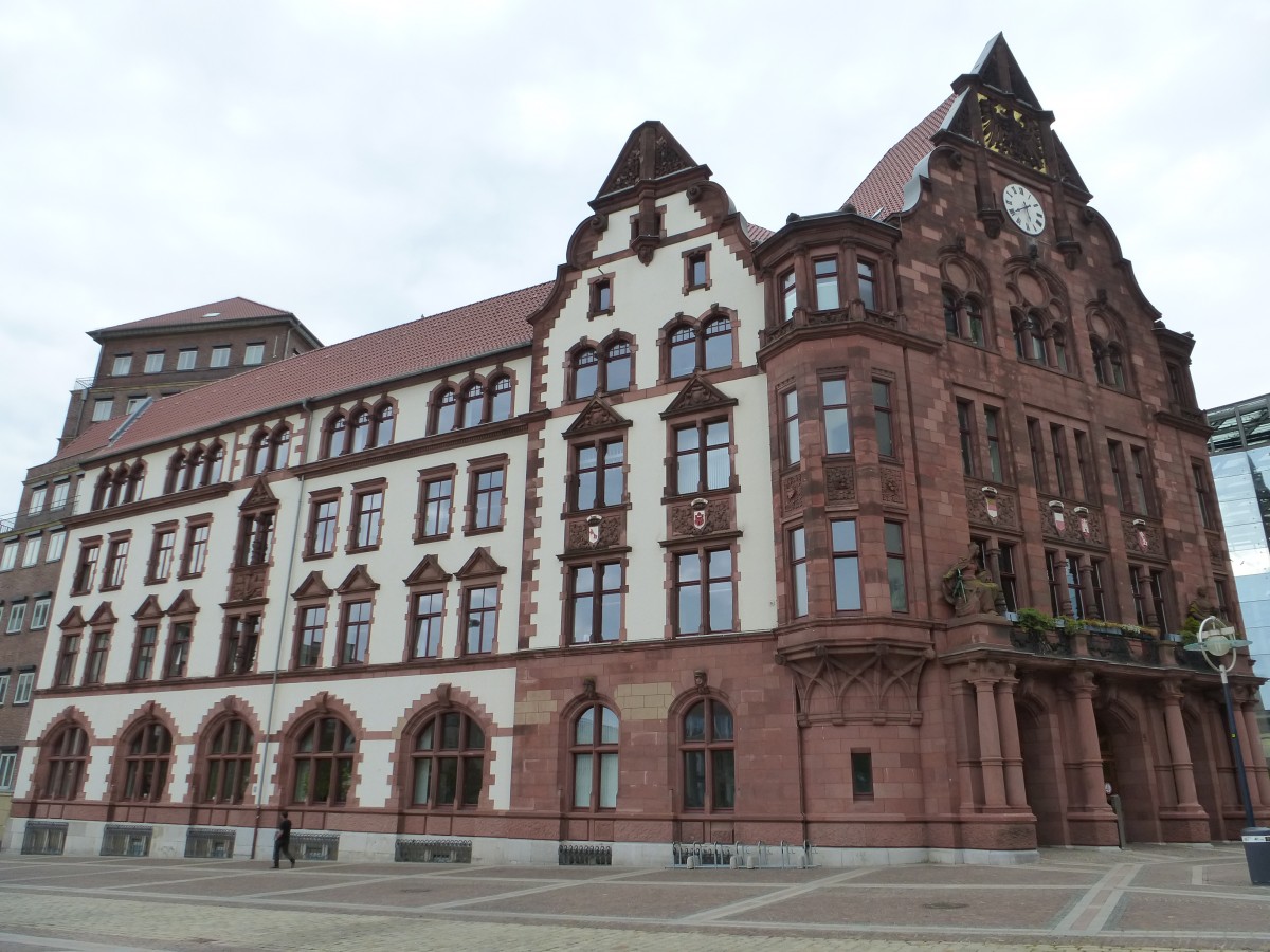 Hier zu sehen ist das Rathaus in Dortmund. 20.08.2013. 