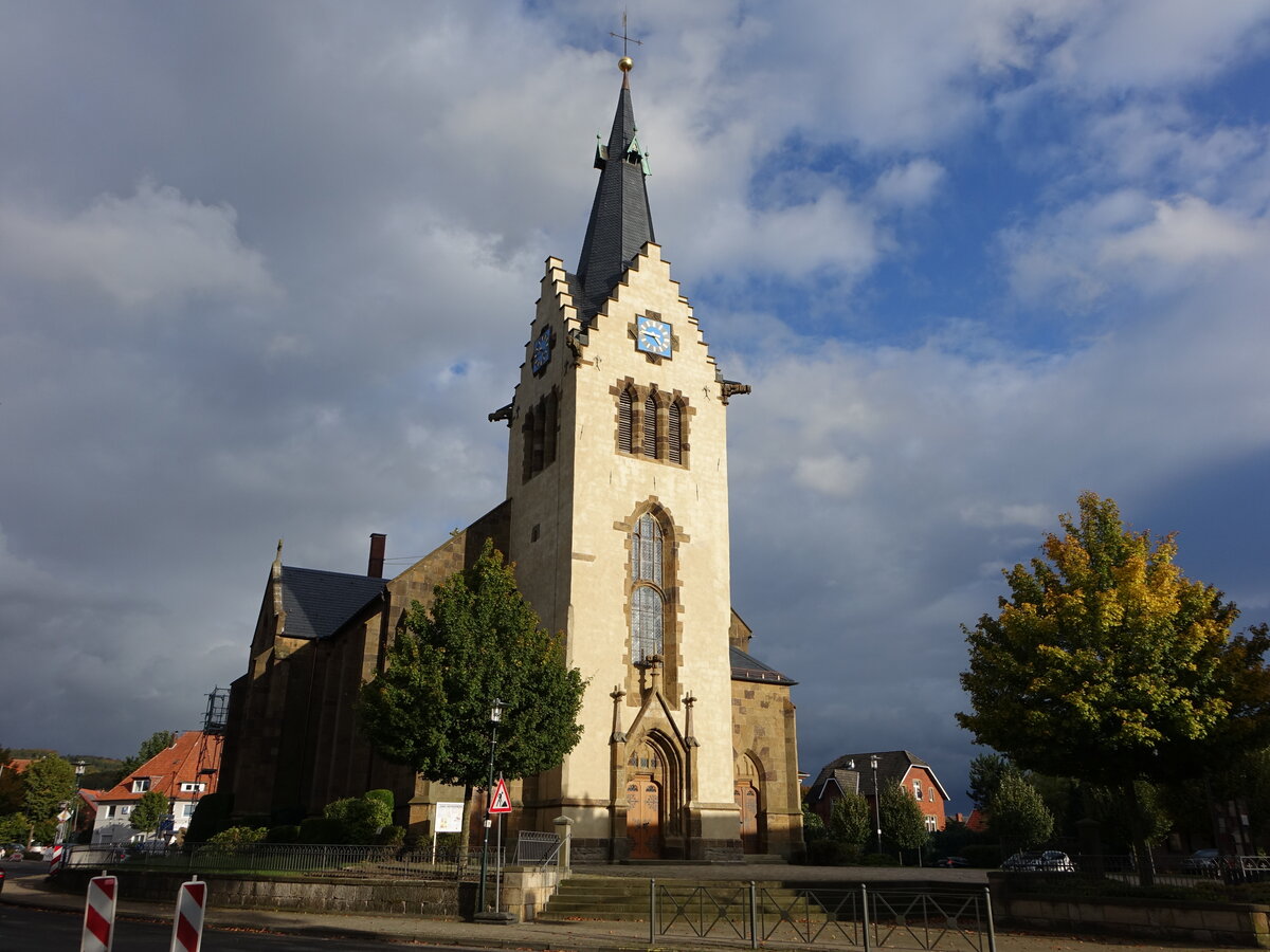 Hilter, evangelische St. Johannes Kirche, erbaut von 1857 bis 1859 durch den Architekten Conrad Wilhelm Hase (11.10.2021)
