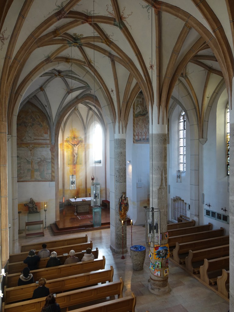 Hl. Kreuz bei Trostberg, gotischer Innenraum der Hl. Kreuz Kirche (14.02.2016)