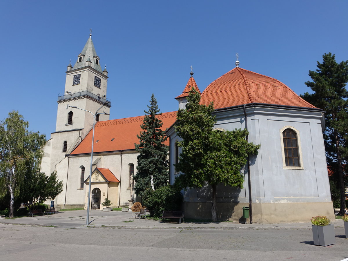 Hlohovec / Freistadt an der Waag, Pfarrkirche St. Michael und St. Anna Kapelle, erbaut ab 1242 (29.08.2019)
