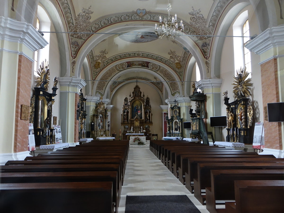 Hniezdne / Kniesen, Innenraum der Pfarrkirche St. Bartholomus (02.09.2020)