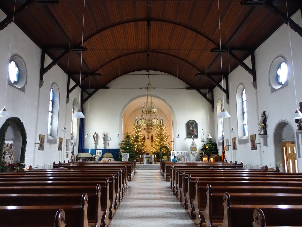 Hchenschwand, Innenraum der kath. Pfarrkirche St. Michael, erbaut 1893  (31.12.2018)